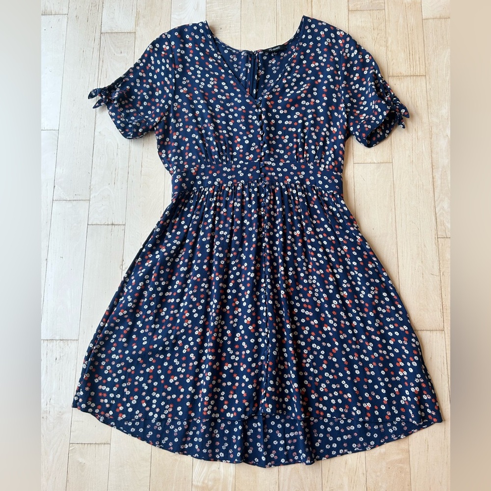 Madewell Women’s Tie Sleeve V-Neck Button Front Navy Daisy Flower Dress Size 6